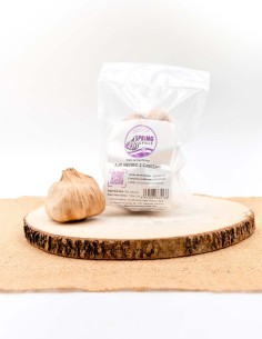 2 cabezas de ajo negro en bolsa.
